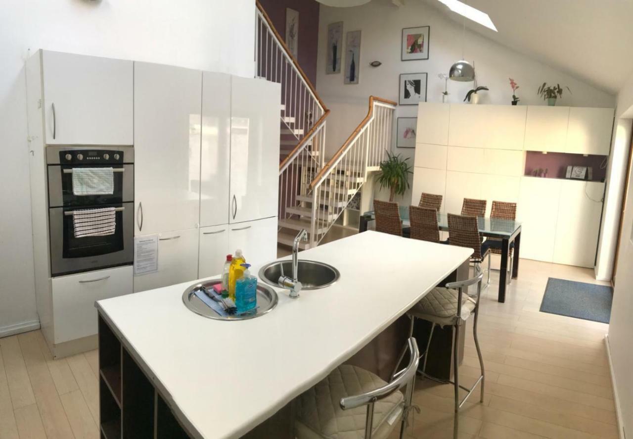 Modern City Centre House 골웨이 외부 사진